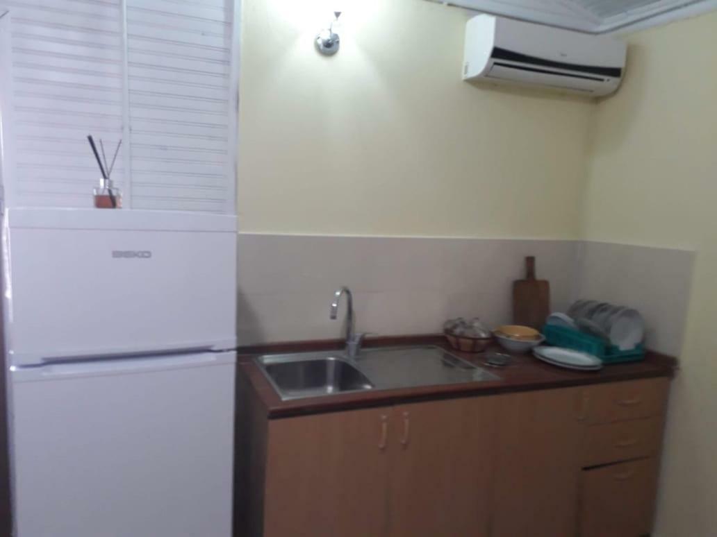 Appartement Kolonia E Artistave à Velipojë Extérieur photo