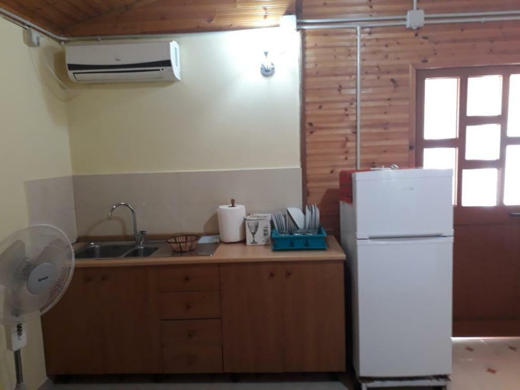 Appartement Kolonia E Artistave à Velipojë Extérieur photo